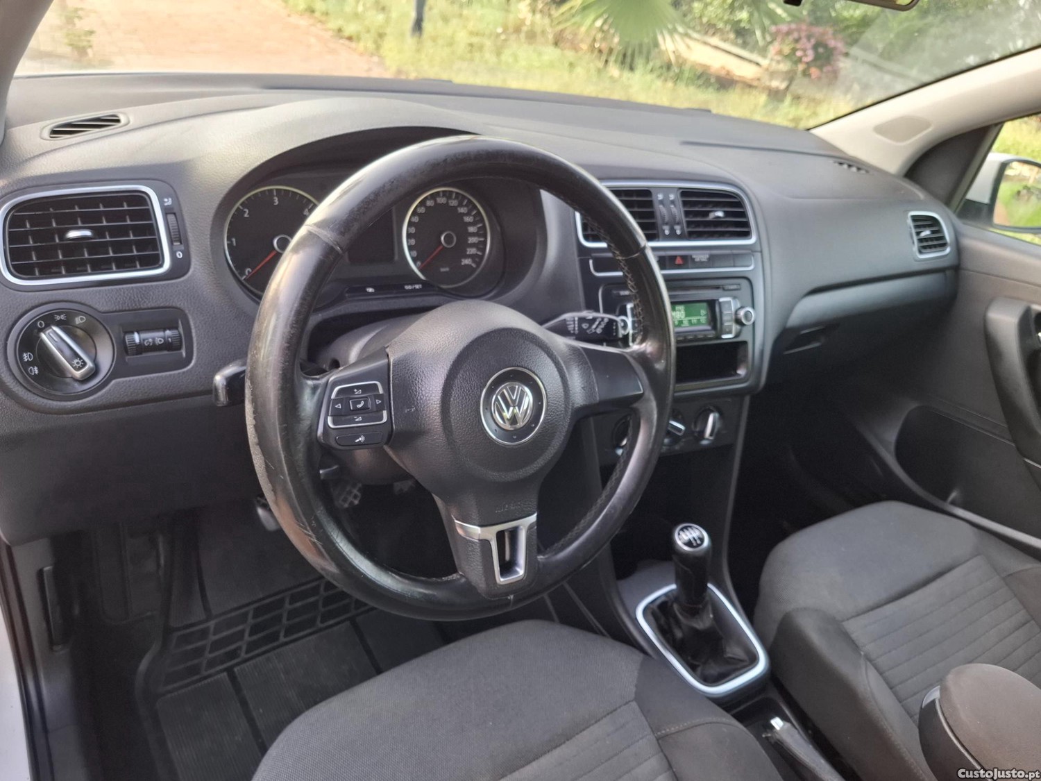 Volkswagen Polo 1.2TDI Confortline — fotografia 3