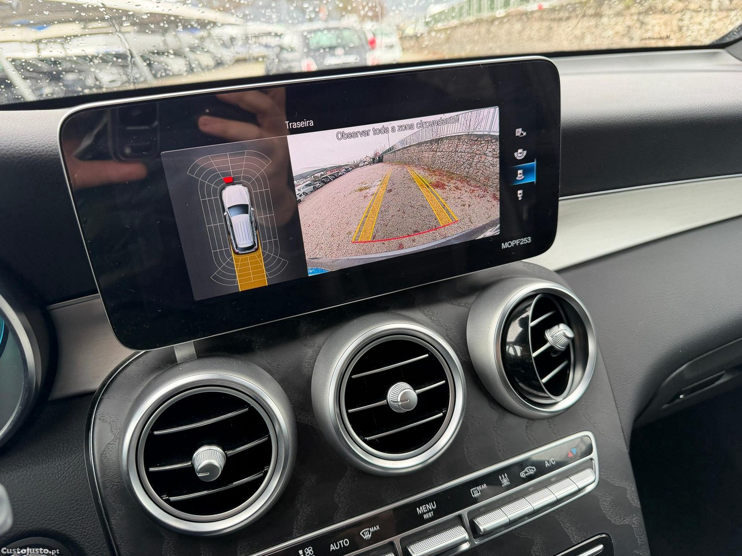 Mercedes-Benz GLC 300 de 4Matic — fotografia 3
