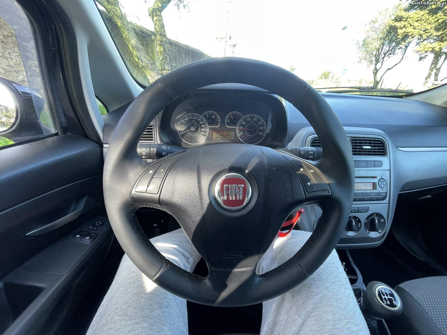Fiat Grande Punto 1.2 gasolina — fotografia 6