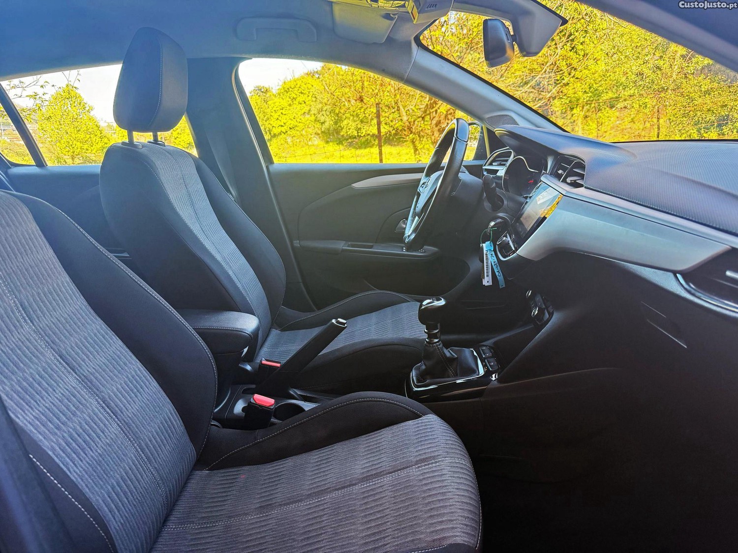 Opel Corsa 1.5 D Elegance — fotografia 10