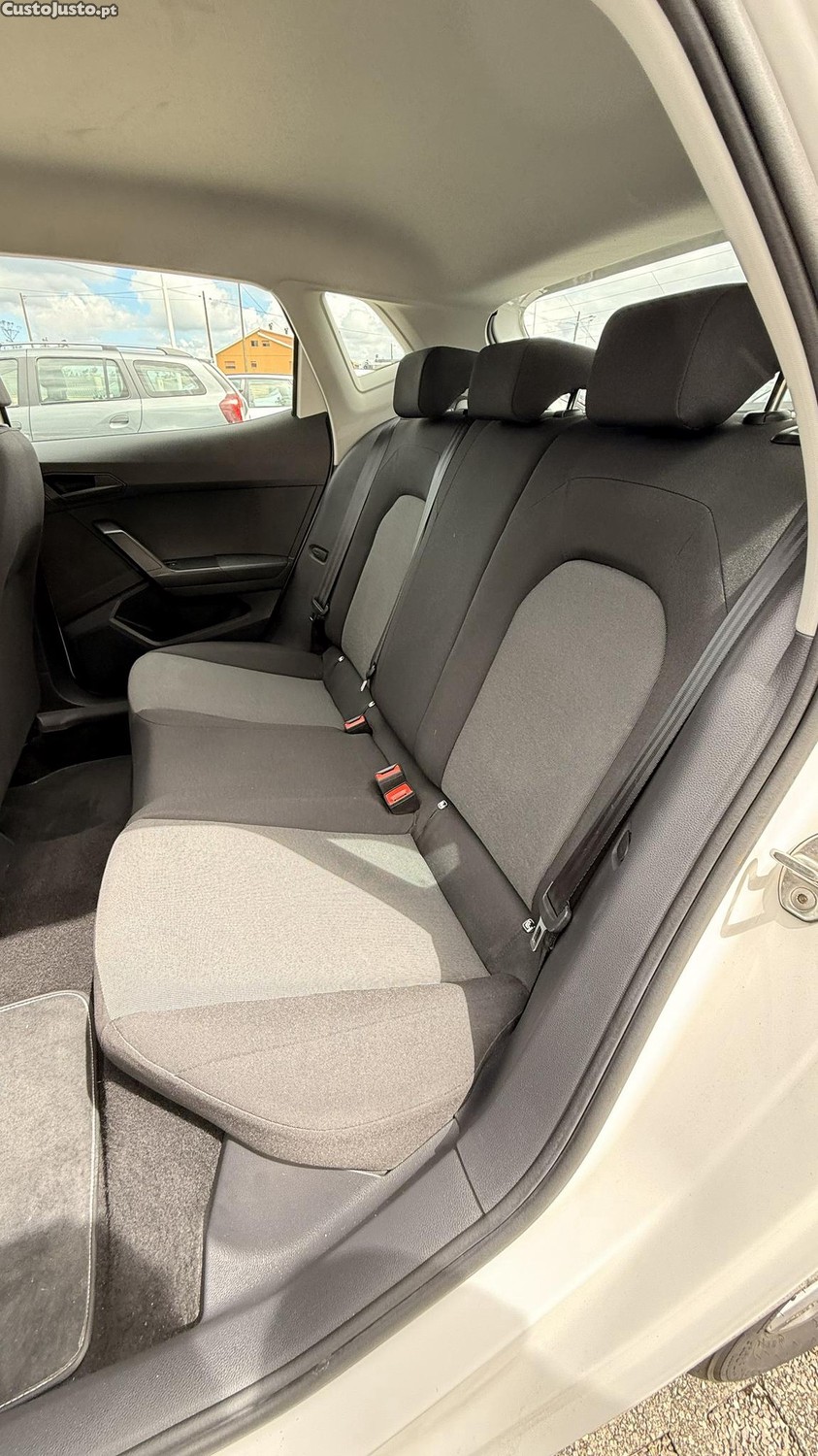 SEAT Ibiza 1.0 TSI de 2022 — fotografia 2