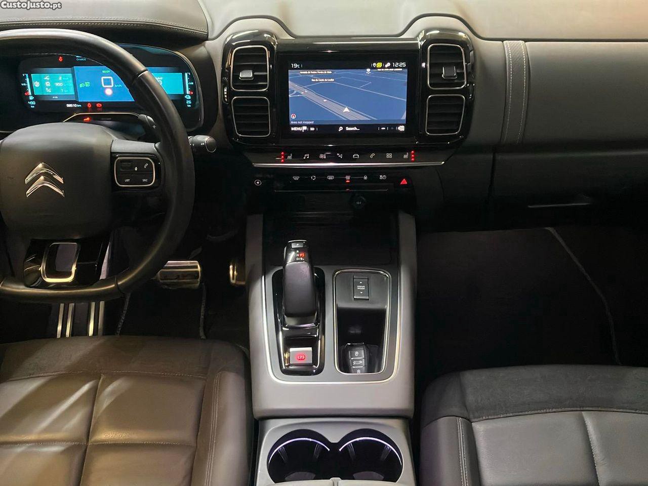 Citroën C5 Aircross 1.6 Hybrid Shine e-EAT8 — fotografia 9