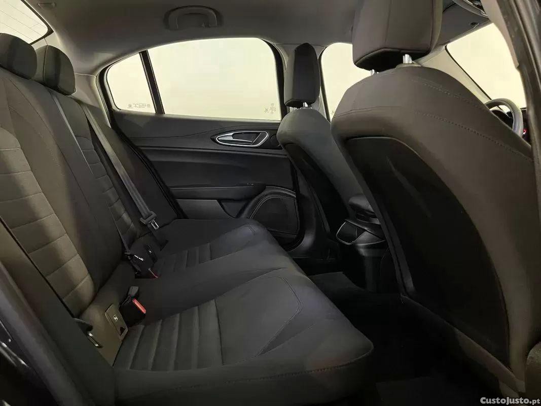 Alfa Romeo Giulia 2.2 d — fotografia 20