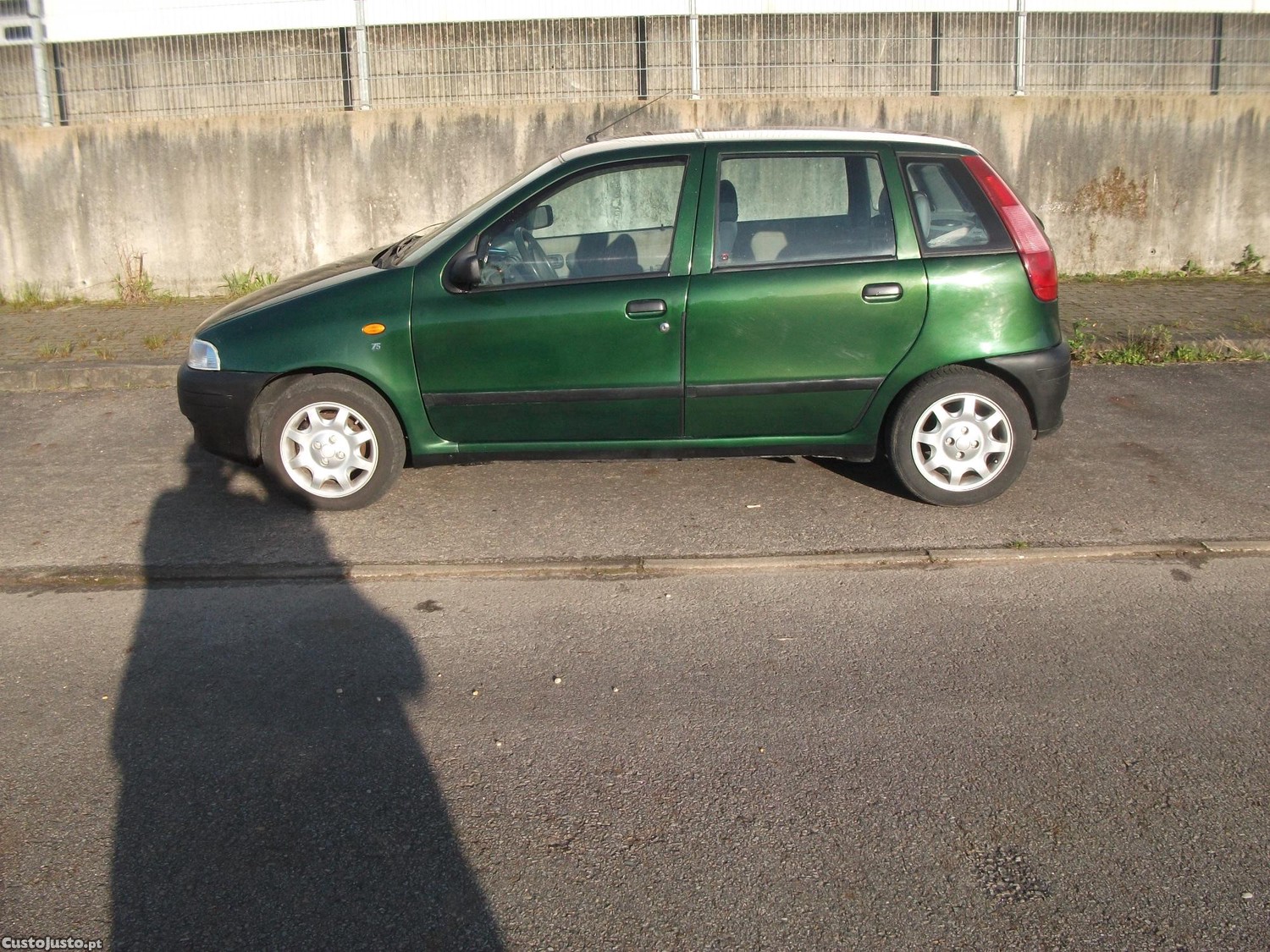 Fiat Punto 5 portas — fotografia 5