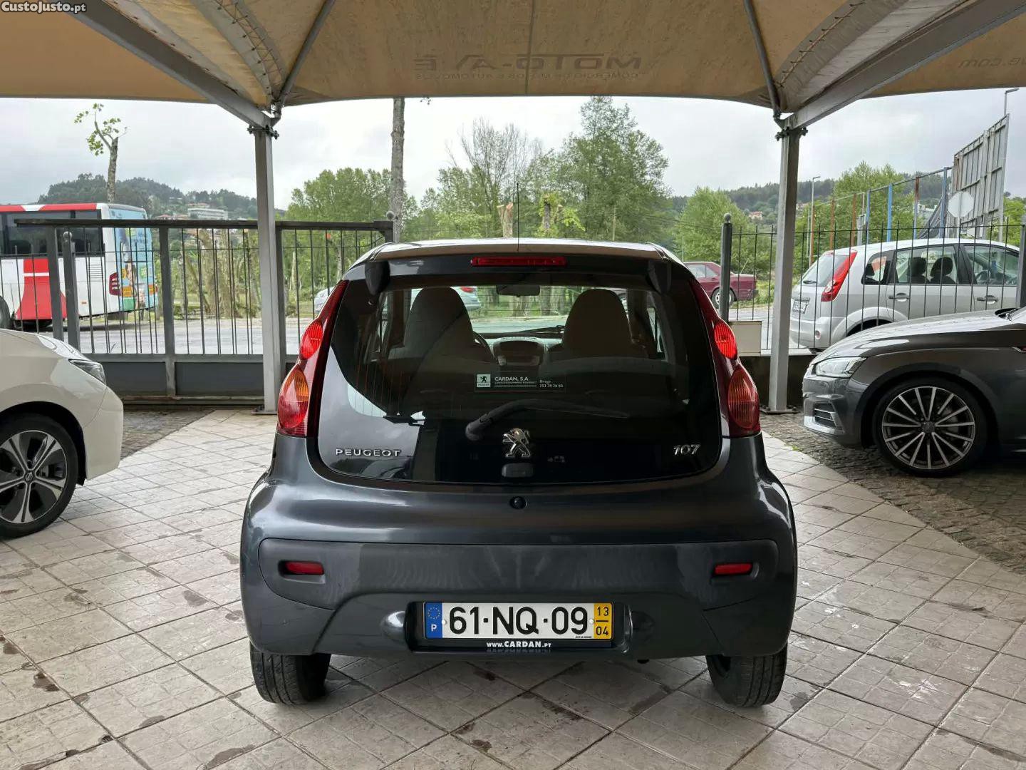 Peugeot 107 1.0 access — fotografia 15