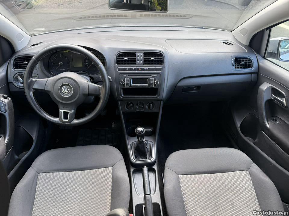 Volkswagen Polo 1.4 TDI Confortline — fotografia 5