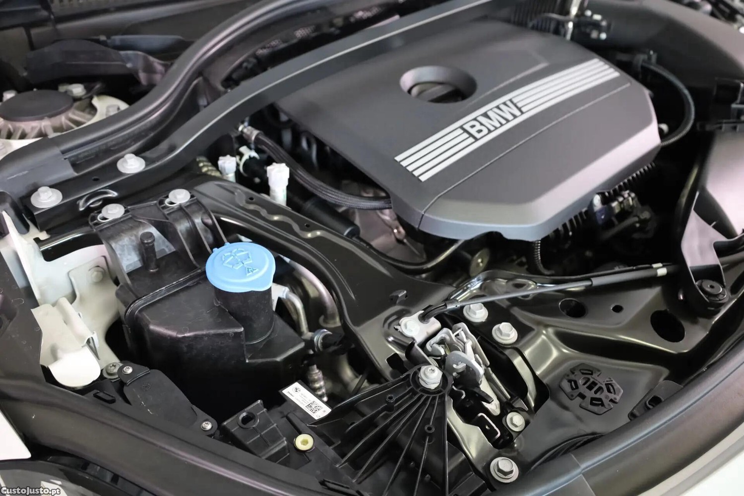 BMW 216 Pack Desportivo M Pro — fotografia 13