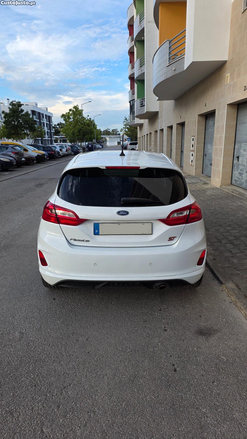 Ford Fiesta MK8 ST-Line — fotografia 7
