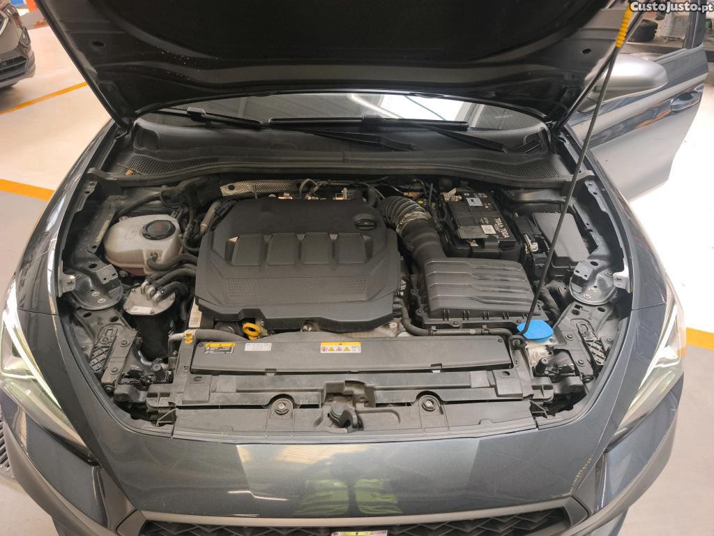 SEAT Leon ST 2.0 TDI FR DSG 150cv — fotografia 19