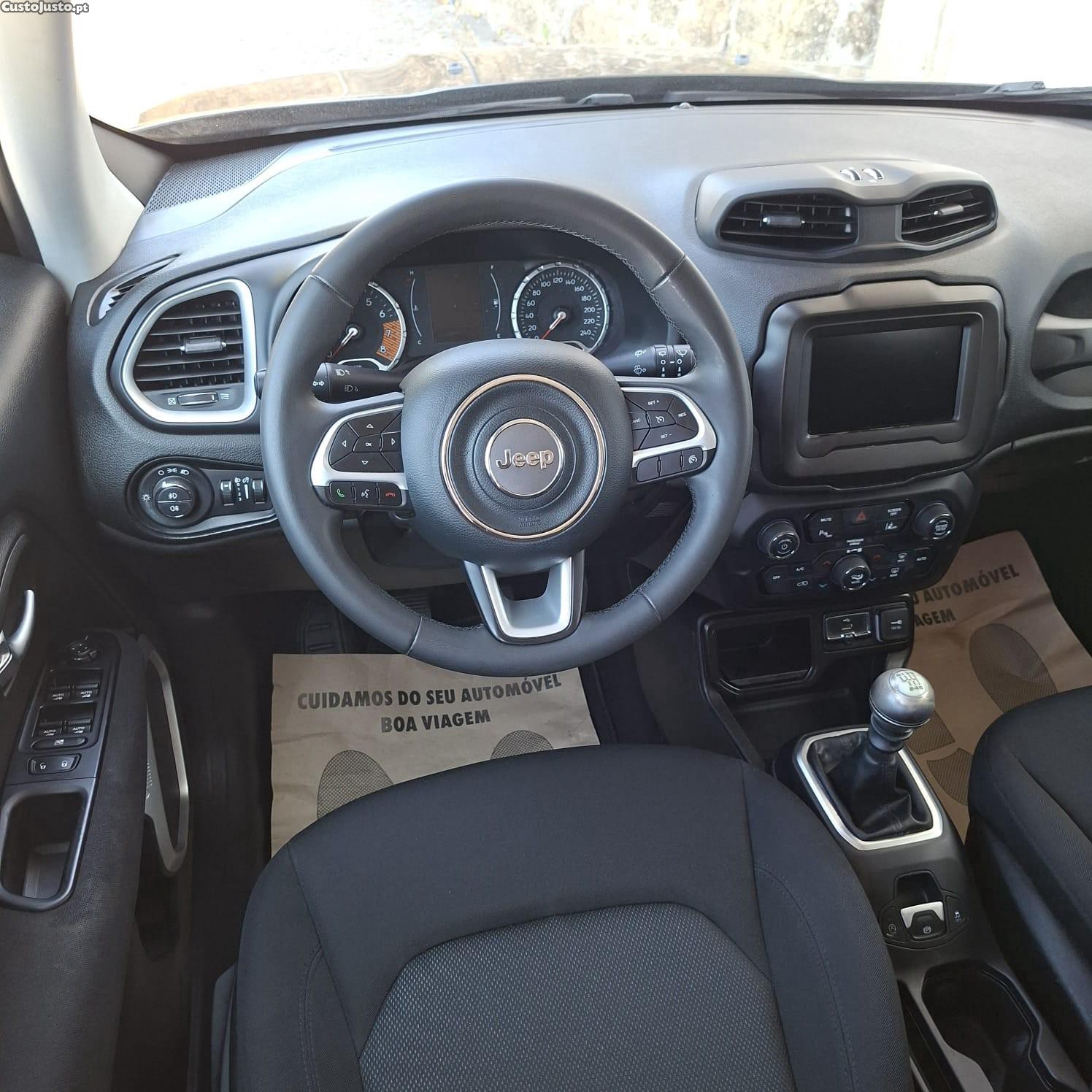 Jeep Renegade 1.0 T Longitude — fotografia 16