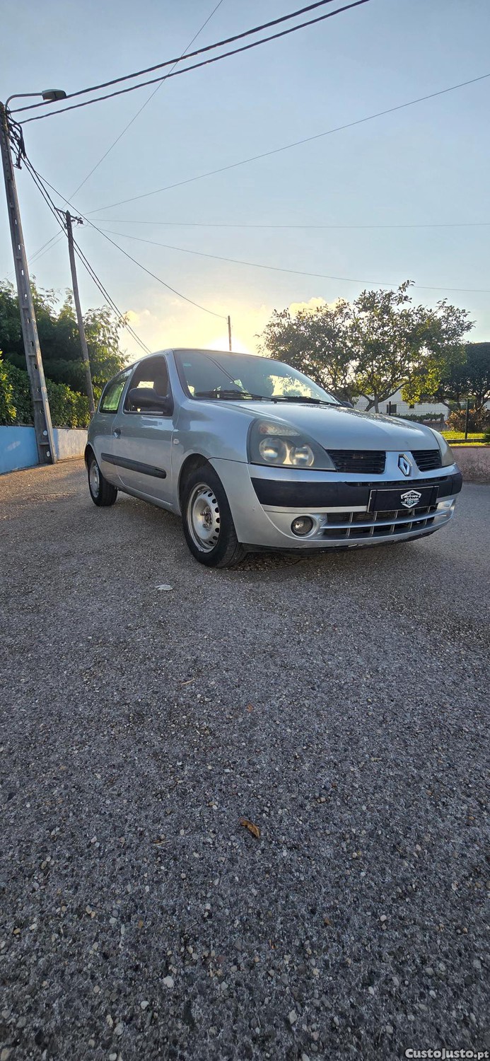 Renault Clio Stroria comercial 1.5 DCI — fotografia 7