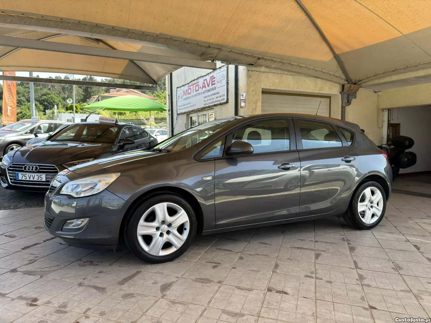Opel Astra 1.3 cdti enjoy — photo 3