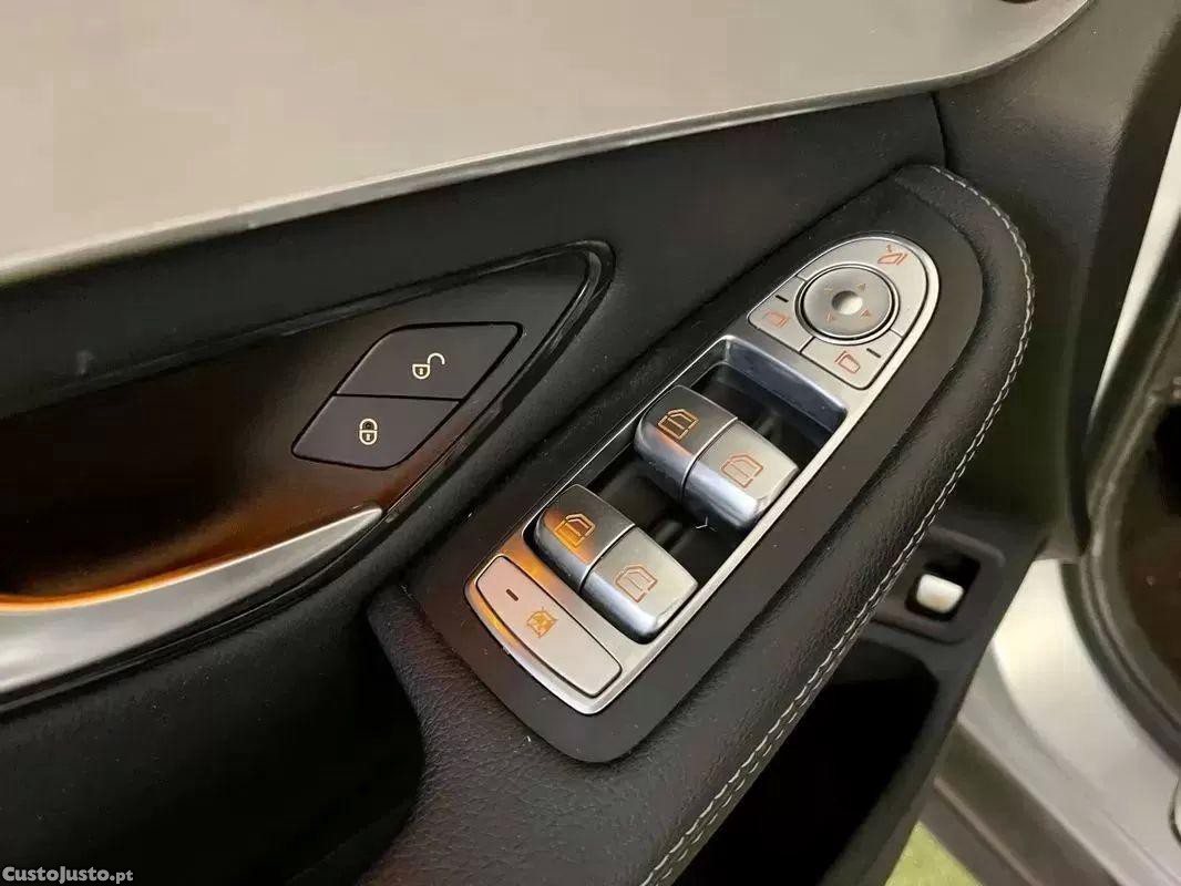 Mercedes-Benz GLC 300 E coupé 4matic — fotografia 10