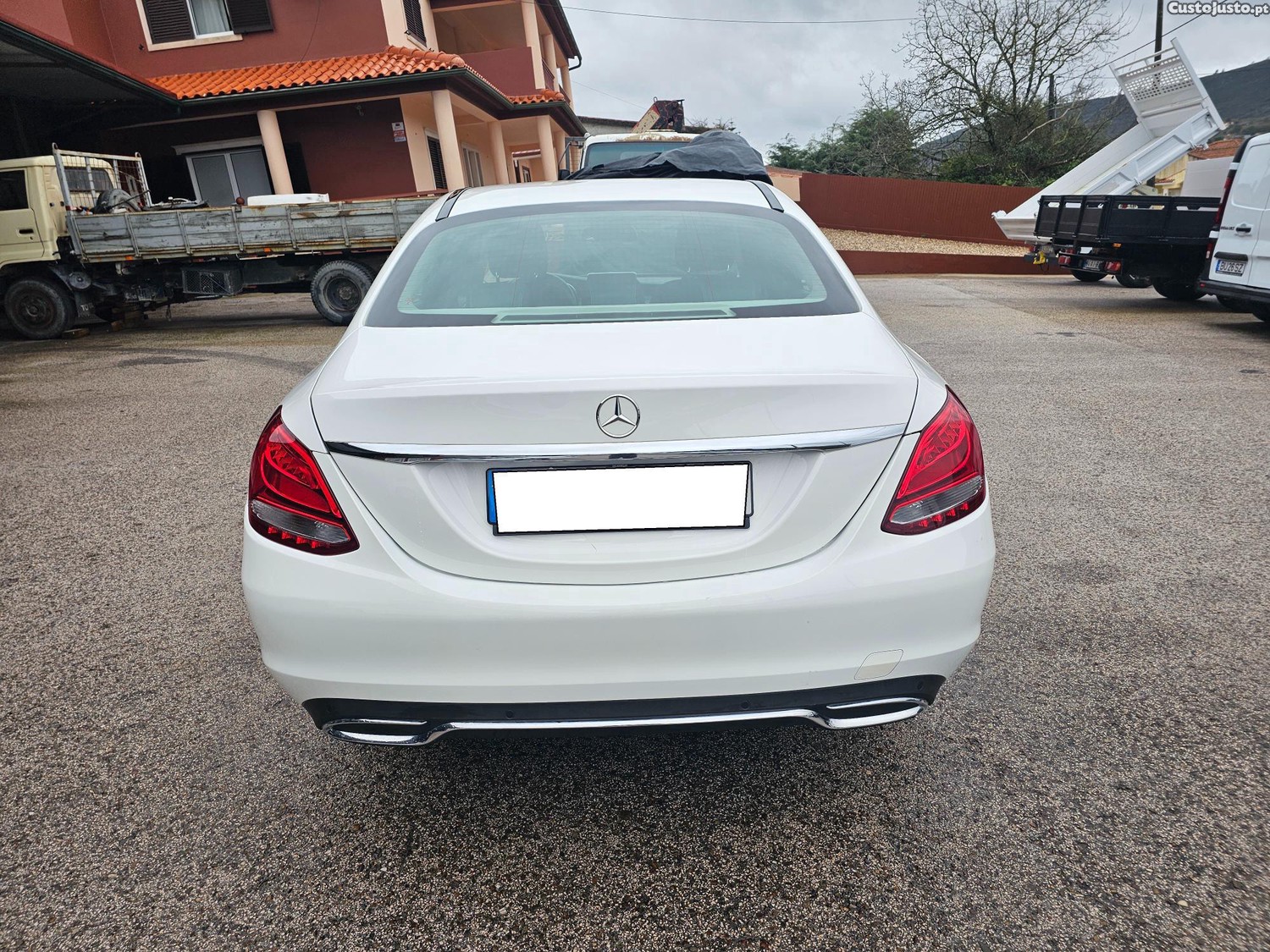 Mercedes-Benz C 220 CDI BLUETEC — fotografia 4
