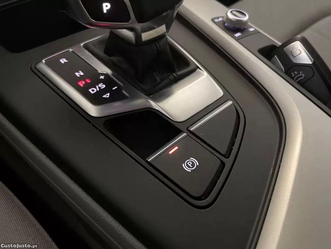 Audi A4 30 tdi advanced s tronic — fotografia 9
