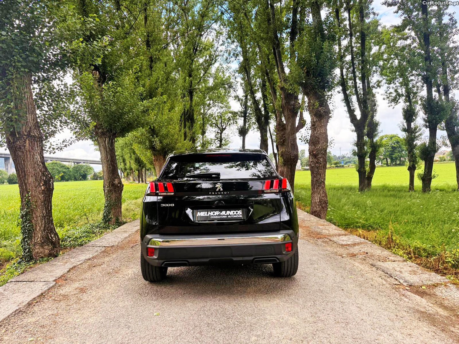 Peugeot 3008 1.2 PureTech Allure Pack EAT8 - 23 foto 4