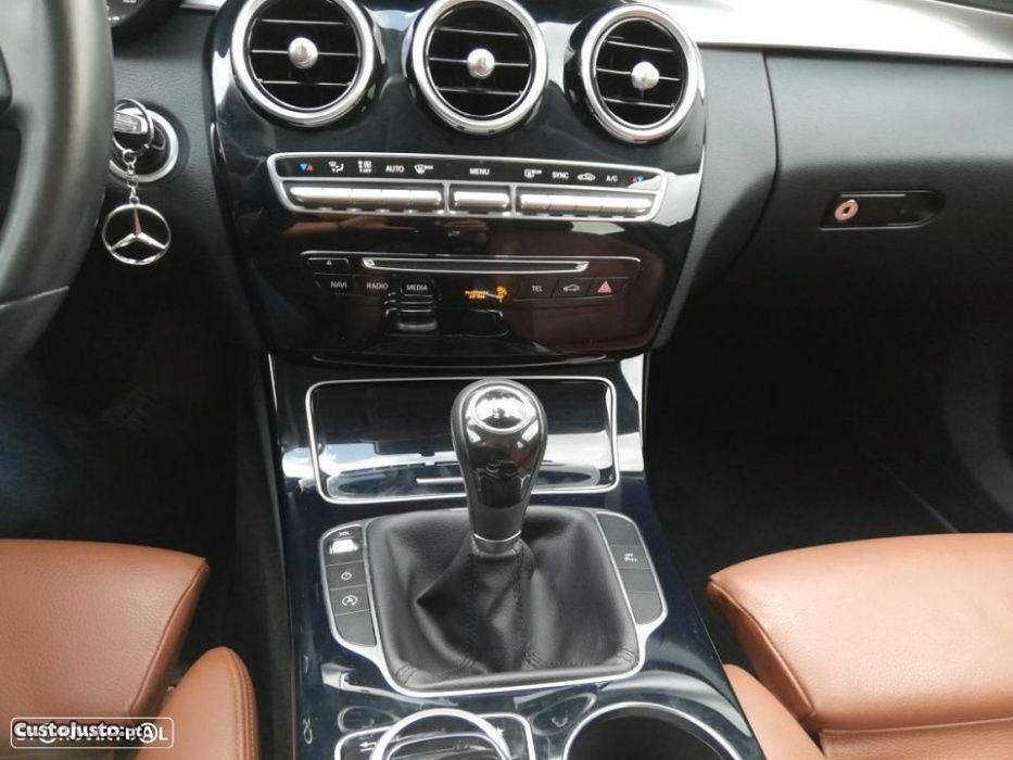 Mercedes-Benz C 220 D Avantguarde+ com *170Cv* com *87.000 Kms* *Impecável* - 15 — photo 5