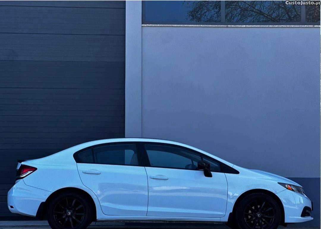 Honda Civic Sedan — fotografia 7