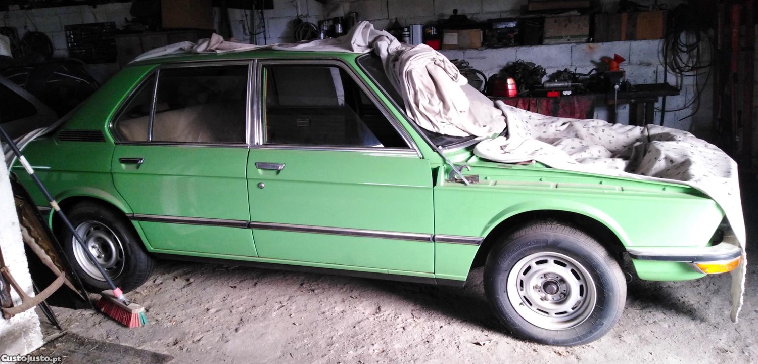 BMW 520 1975 — photo 4