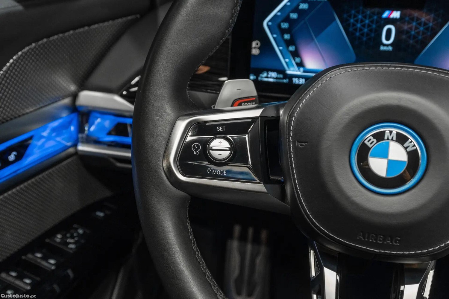 BMW 750 e xDrive Pack Desportivo M — fotografia 16