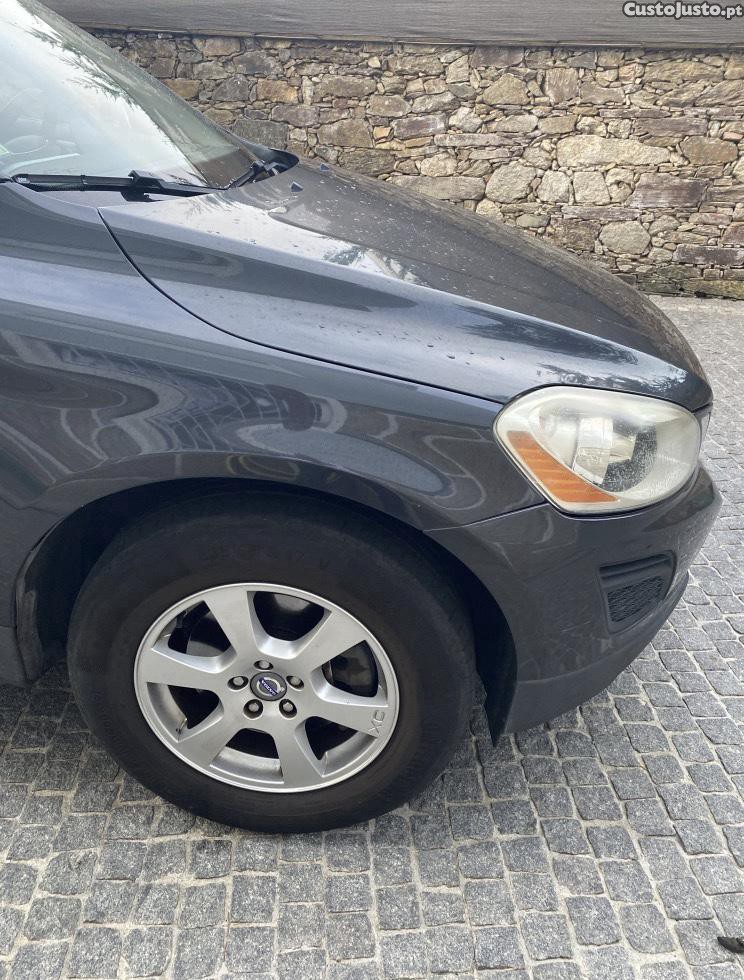 Volvo XC 60 Drive e — fotografia 3