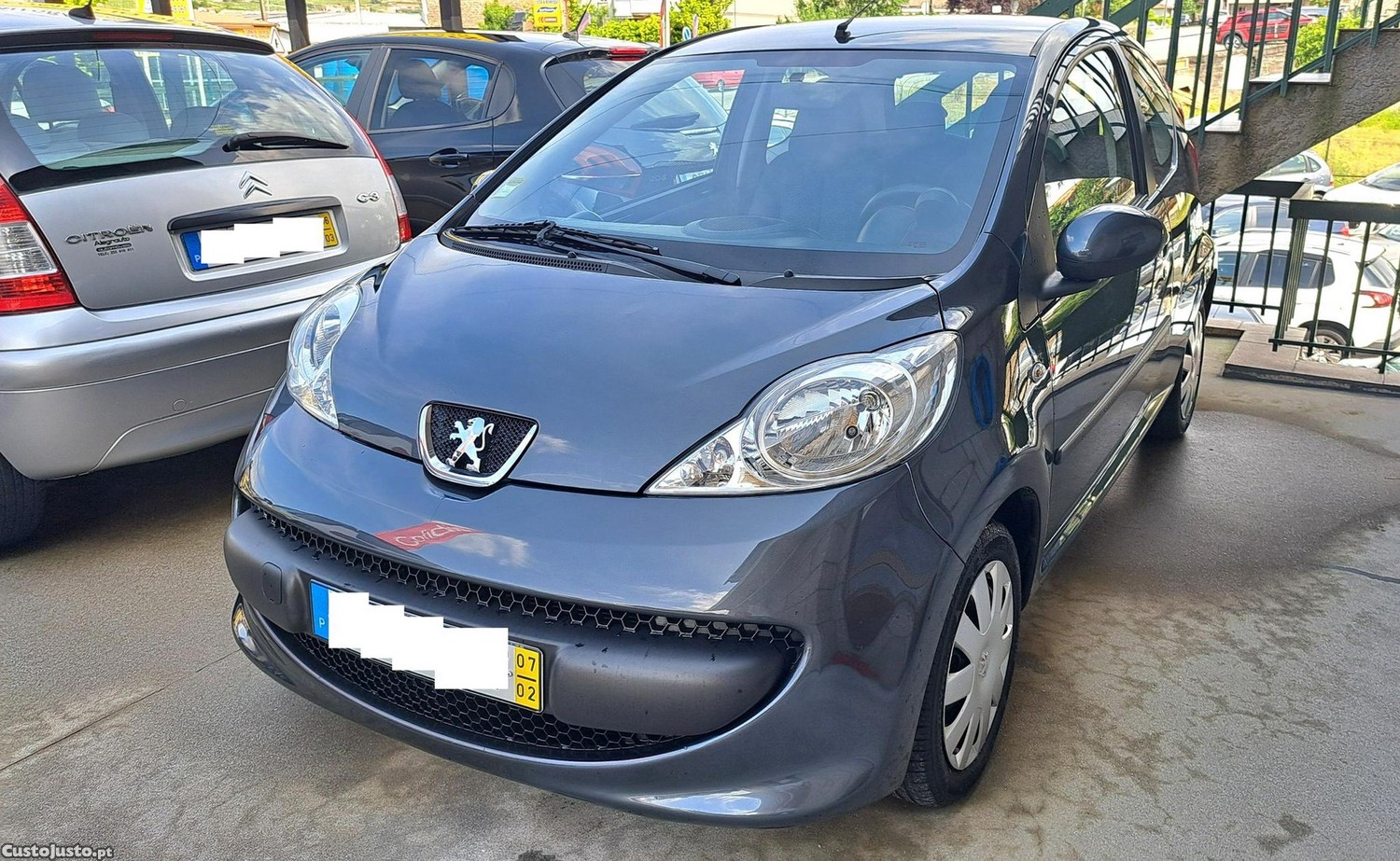 Peugeot 107 1.0 Trendy 2 Tronic - 07 — photo 2