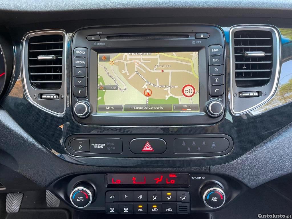 Kia Carens 1.7 CRDI ISG TX 7 LUGARES — fotografia 5