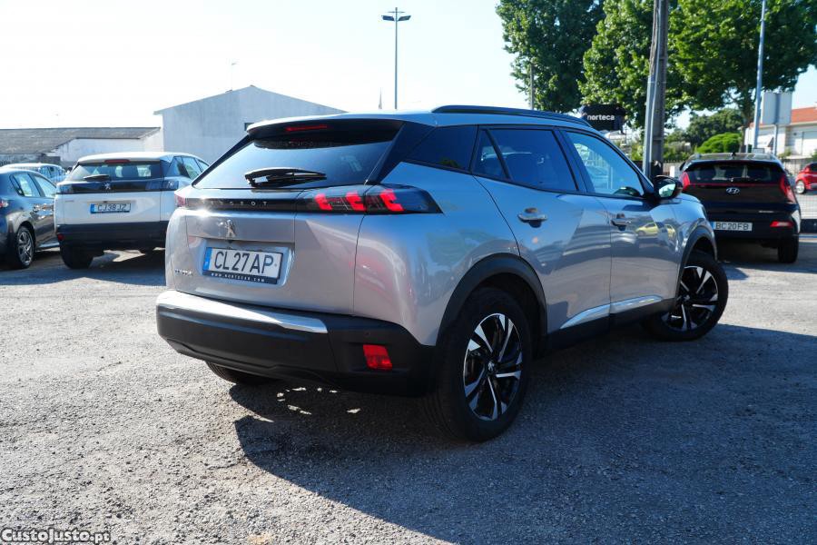 Peugeot e-2008 50 kWh Allure Pack — fotografia 8