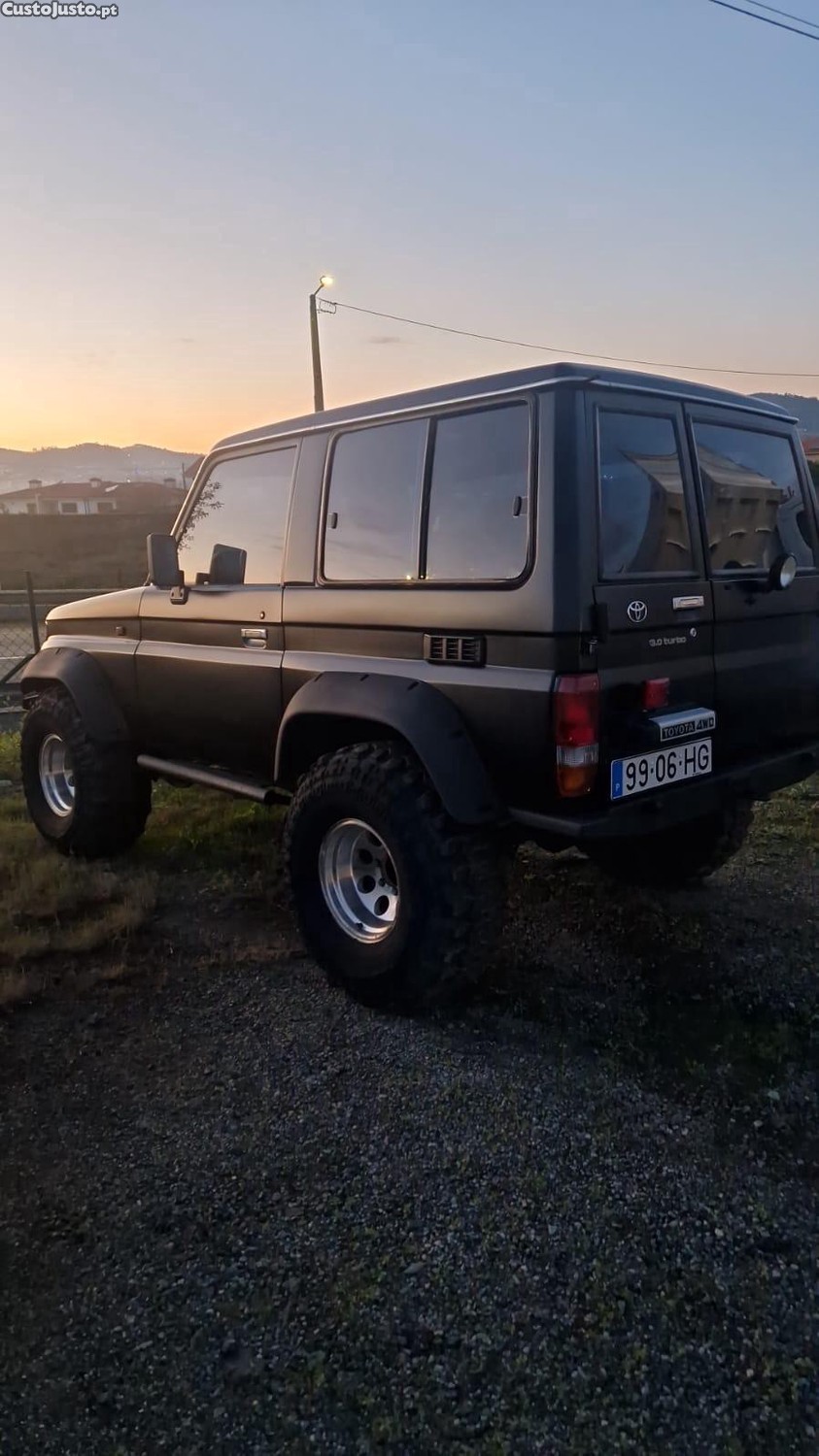 Toyota Land Cruiser LJ70LV - MRXW — fotografia 3