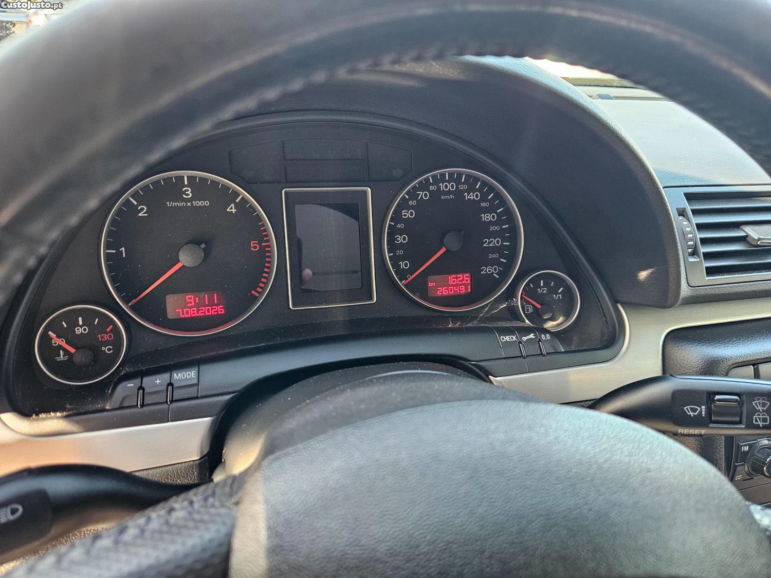 Audi A4 AVANT 2.0 TDI 140CV — fotografia 10