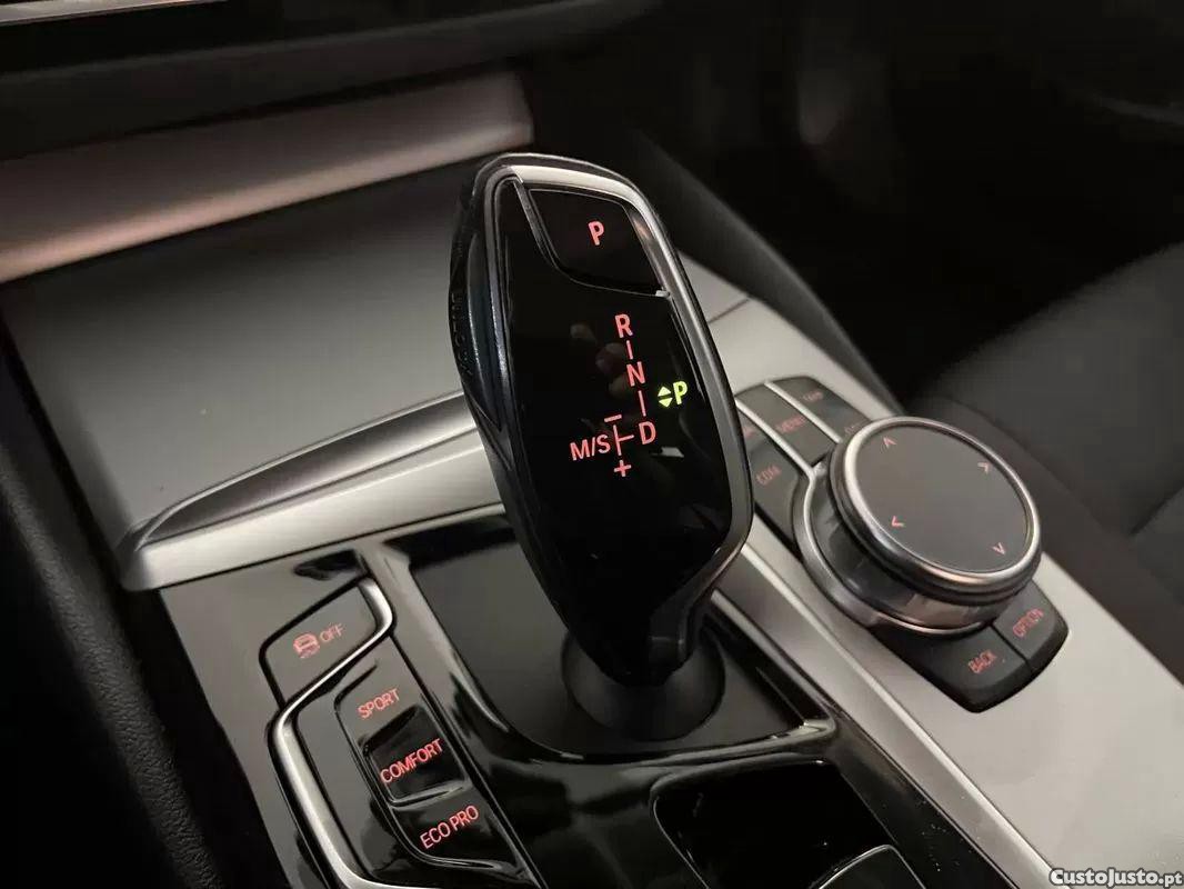 BMW 520 D auto — fotografia 13