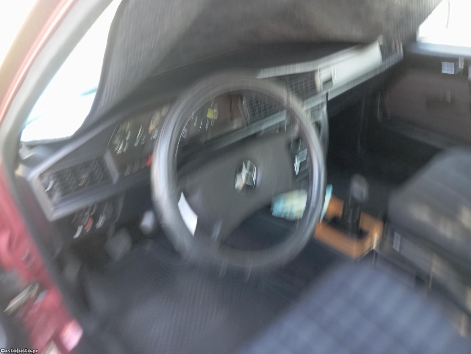 Mercedes-Benz 190 D caixa 4 velocidades — fotografia 4
