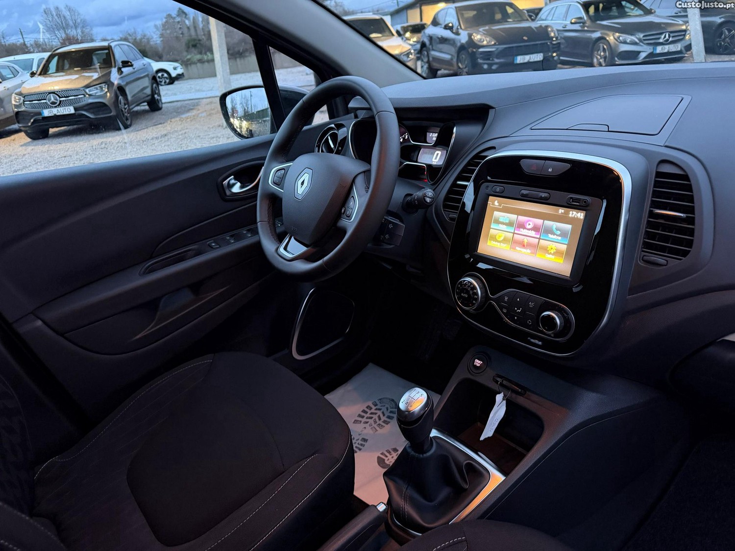 Renault Captur 0.9 TCE Exclusive — fotografia 5