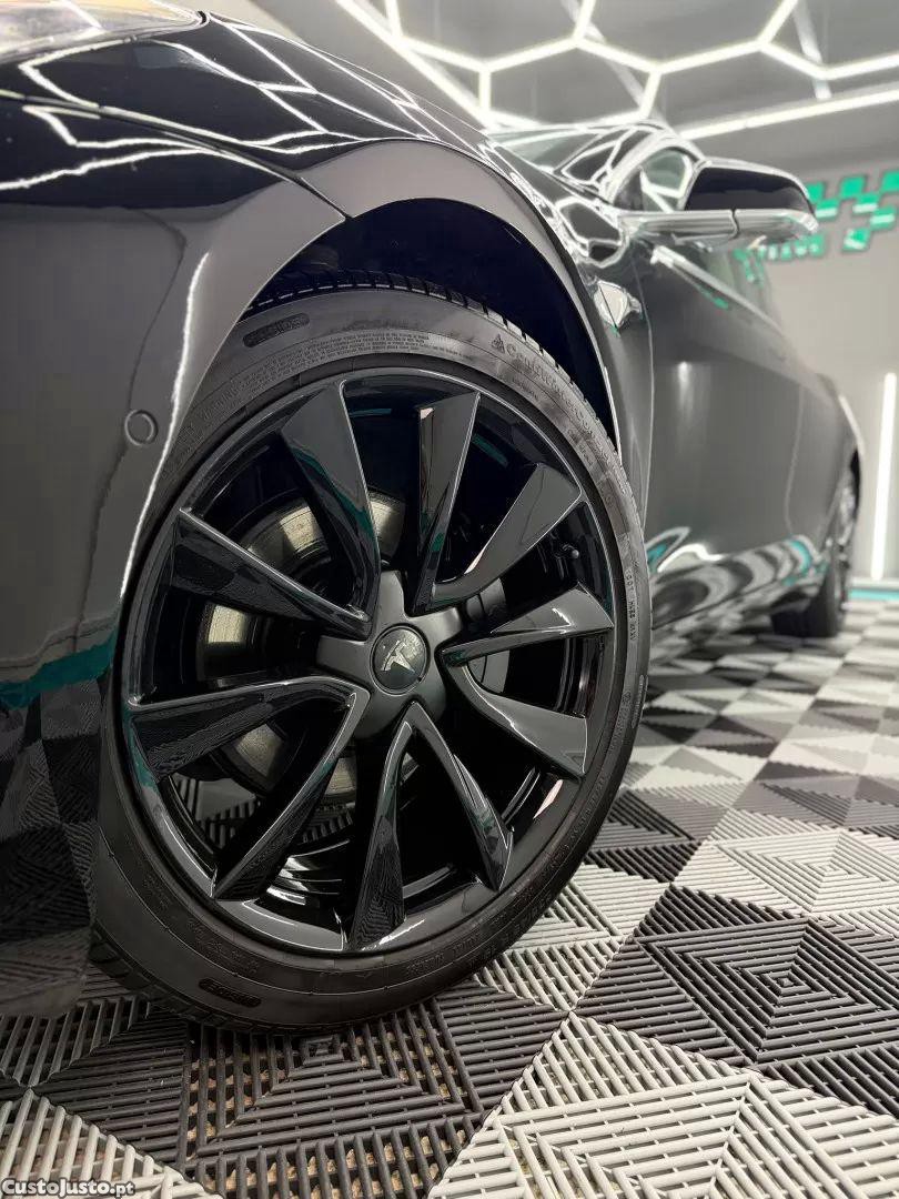 Tesla Model 3 Standard rwd plus — fotografia 20