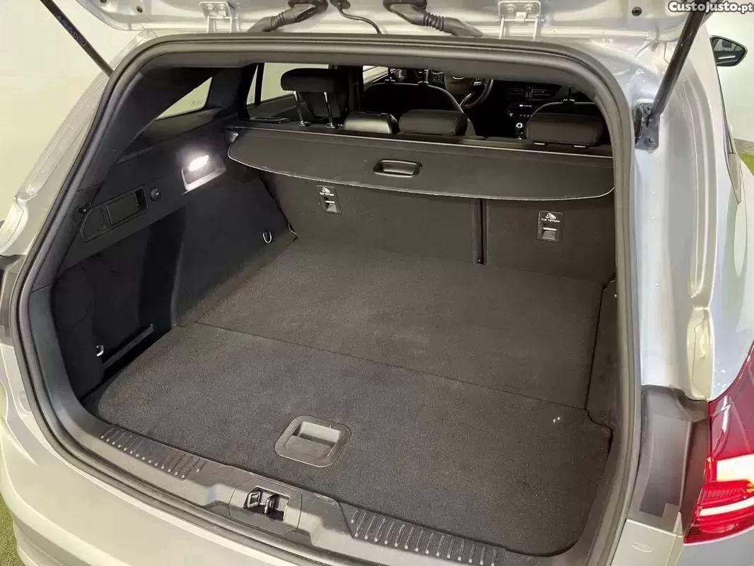Ford Focus 1.5 tdci ecoblue st-line — fotografia 6