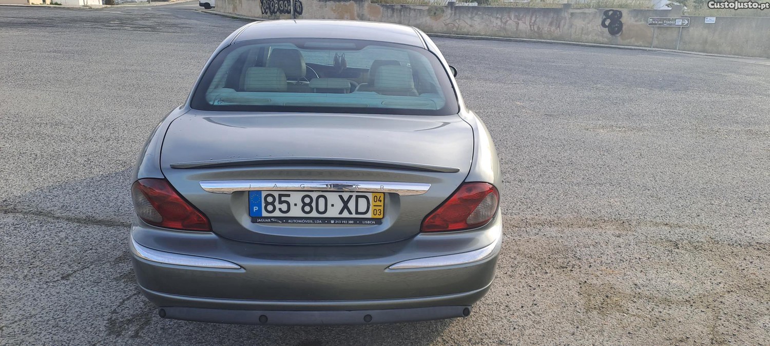 Jaguar X-Type () — fotografia 3