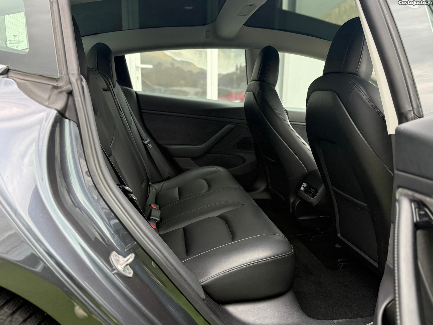 Tesla Model 3 Long-Range Dual Motor AWD — fotografia 6