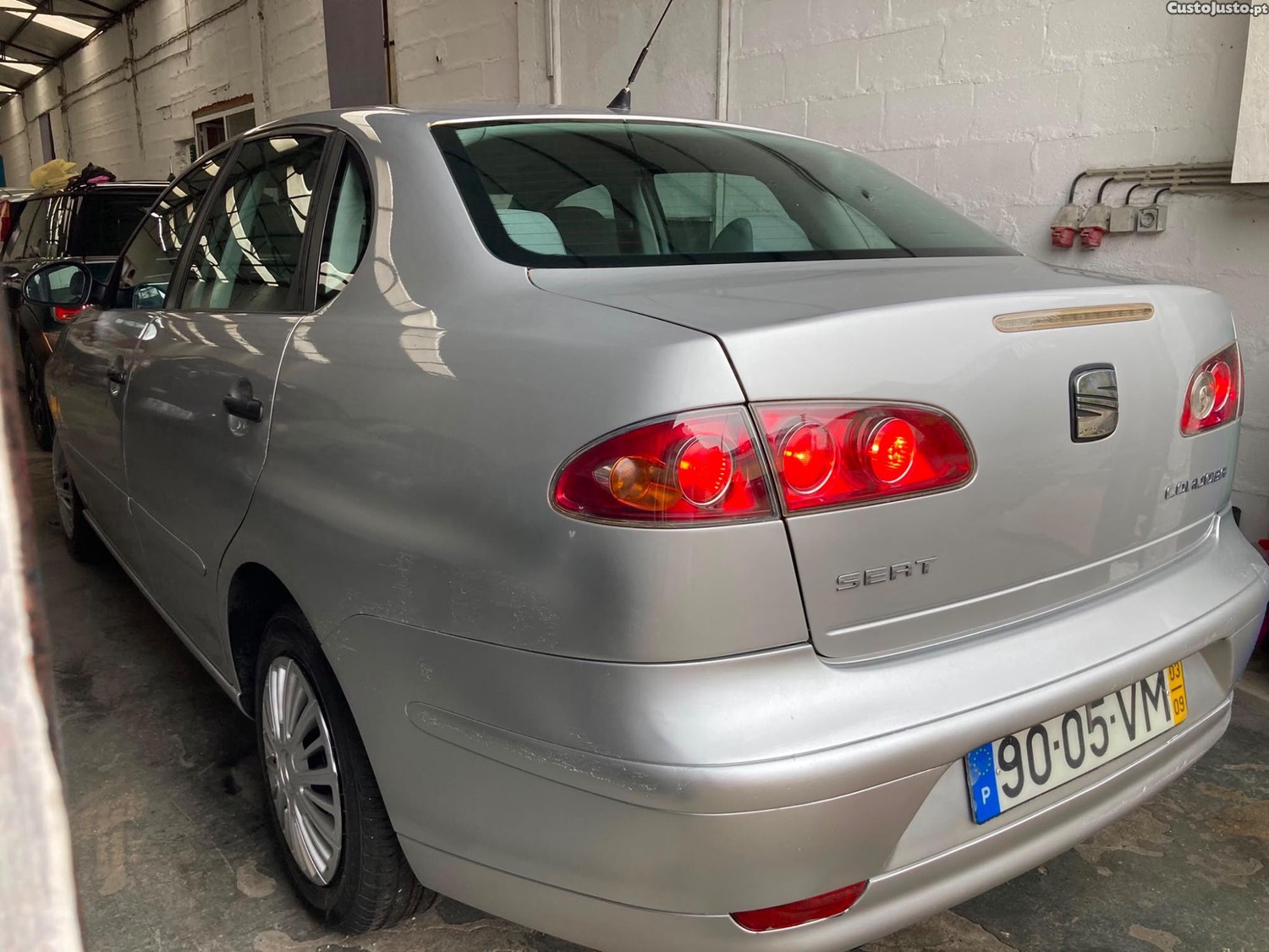 SEAT Cordoba 1.2i Só Com 85.000km 1DONO só impecável — fotografia 9