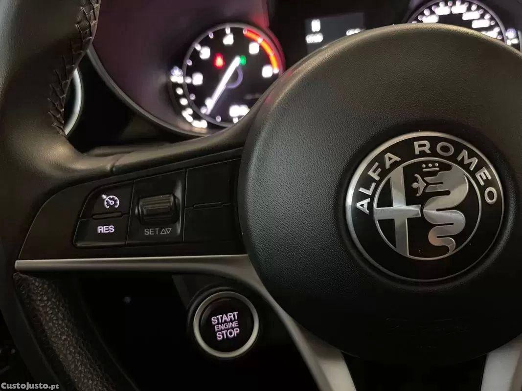 Alfa Romeo Giulia 2.2 d — fotografia 18