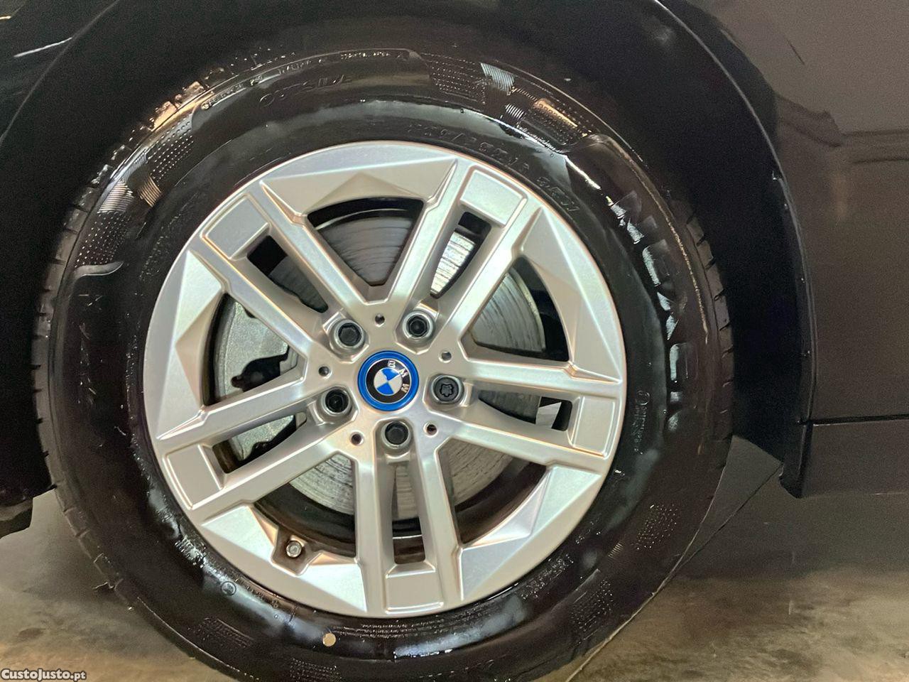 BMW 225 Active Tourer XE e xDrive Line Luxury — fotografia 17
