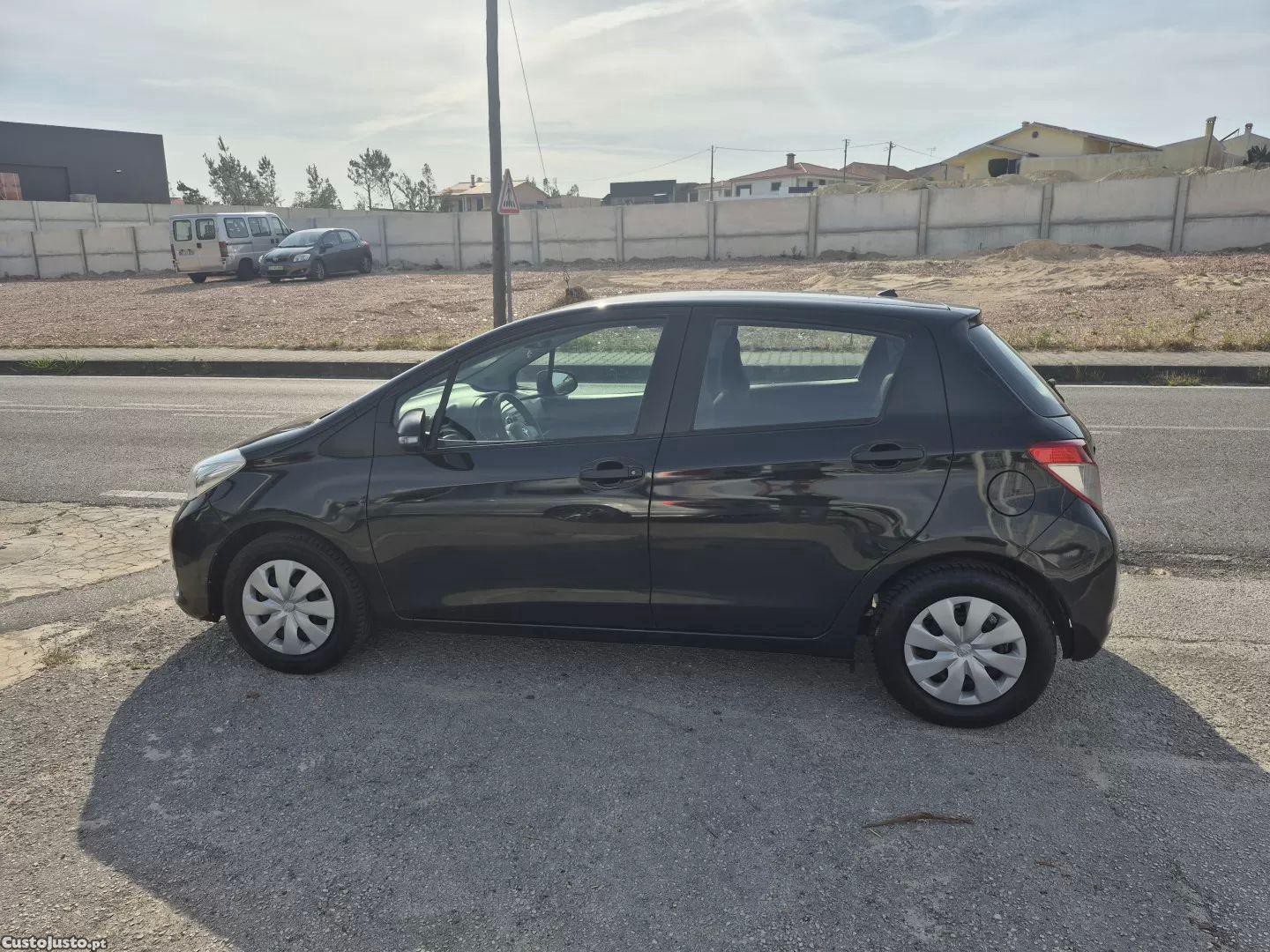 Toyota Yaris 1.0 vvt-i comfort+ac+vsc — fotografia 19
