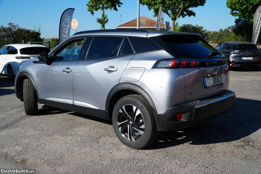 Peugeot e-2008 50 kWh Active Pack — fotografia 6