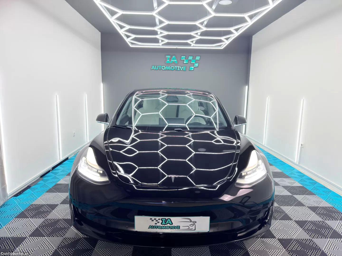Tesla Model 3 Standard rwd plus — fotografia 21