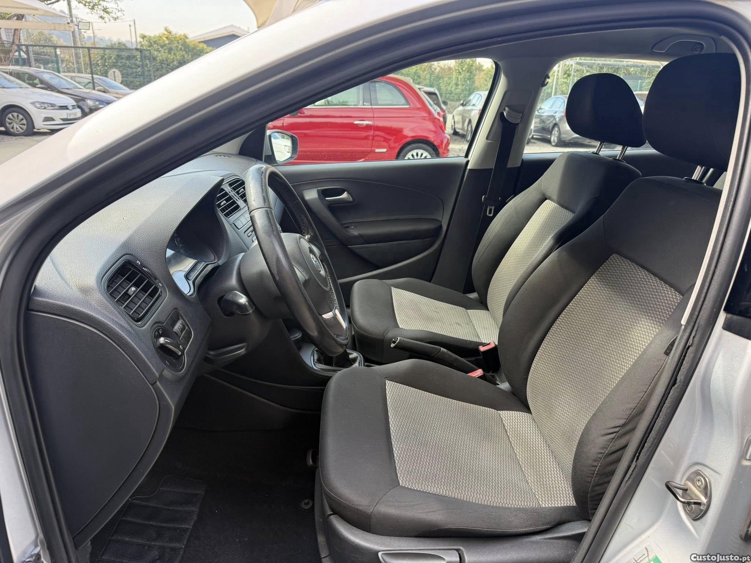 Volkswagen Polo 1.4 TDI Confortline — fotografia 4
