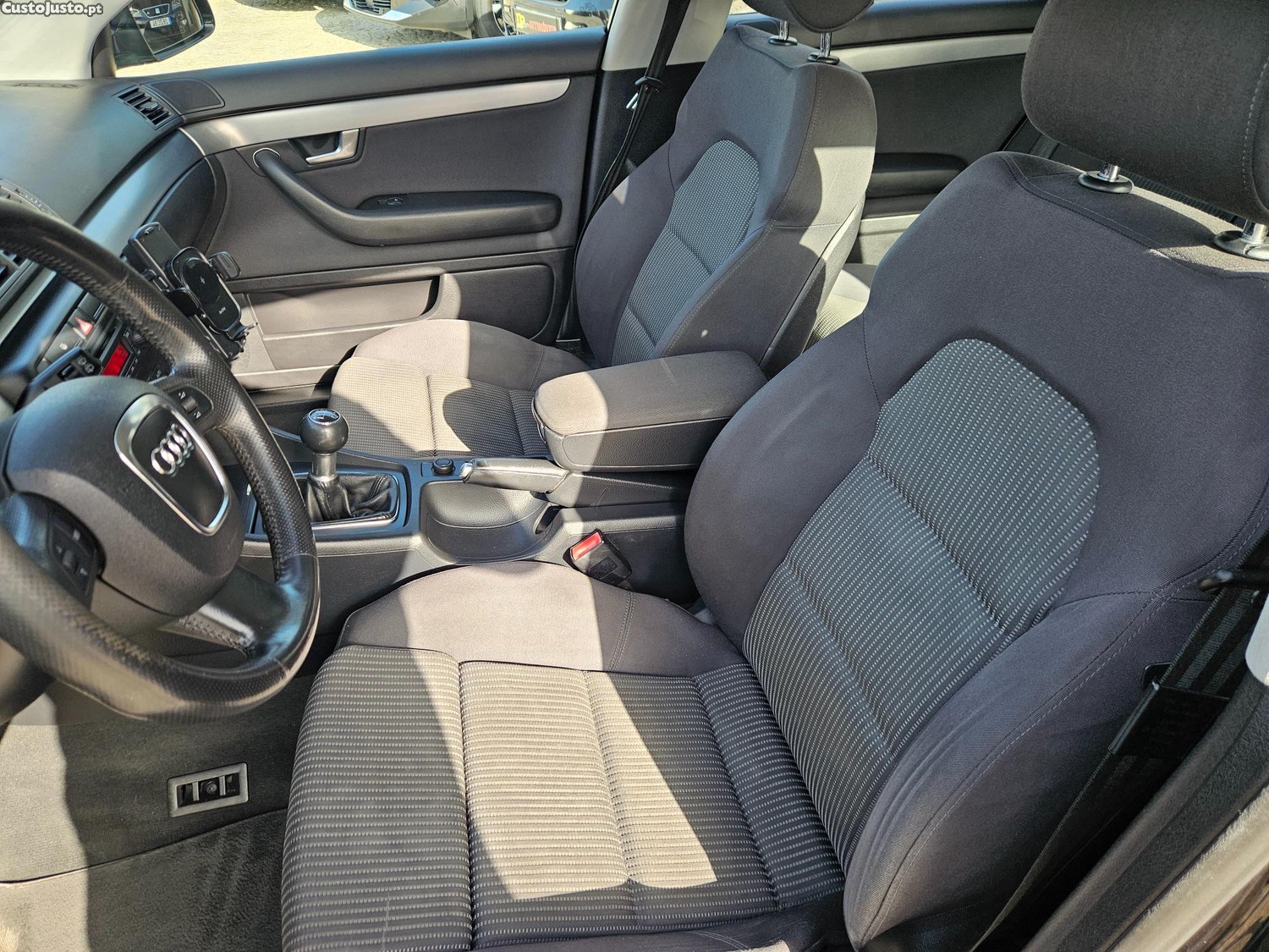 Audi A4 AVANT 2.0 TDI 140CV — fotografia 9