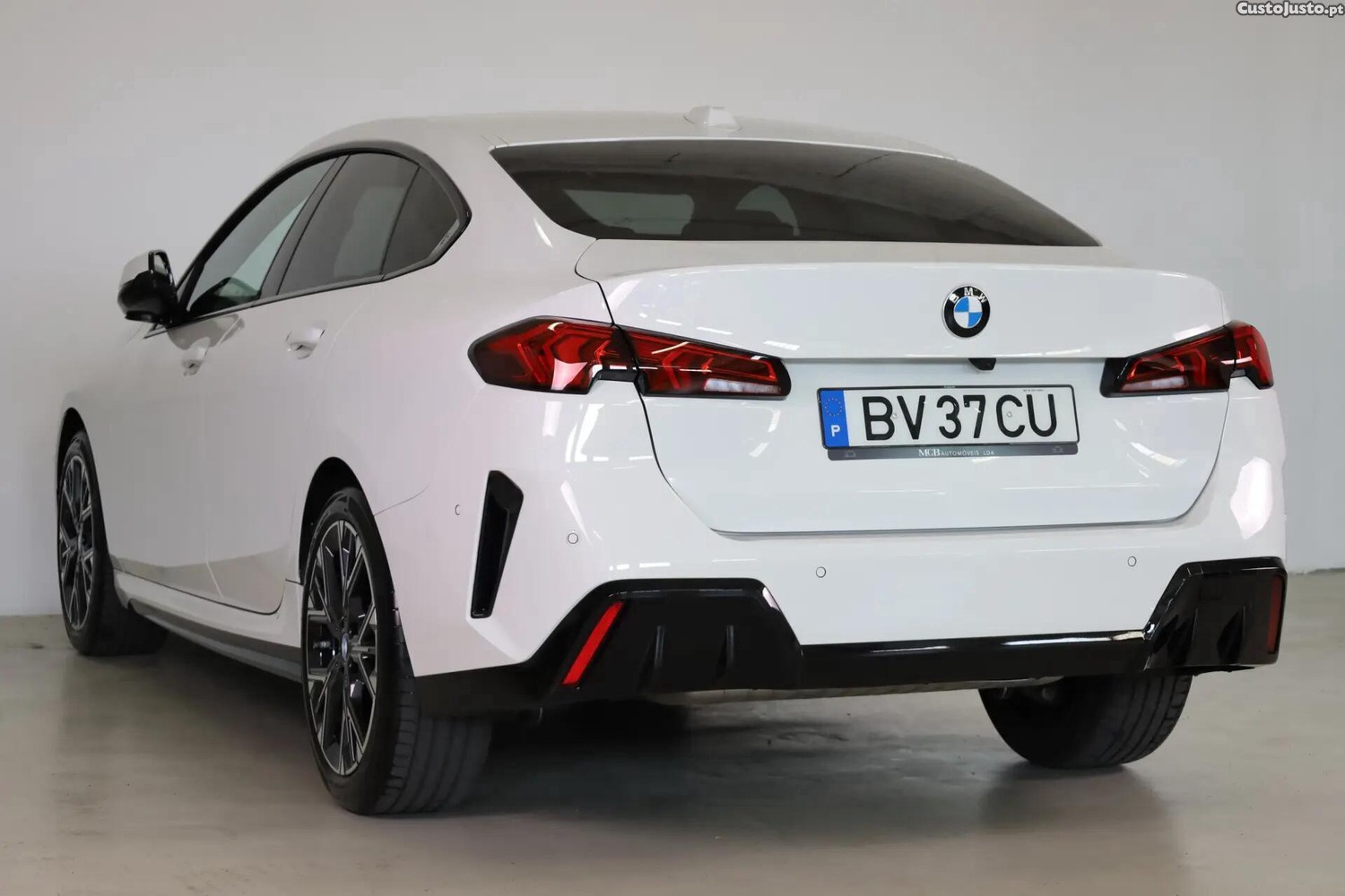 BMW 216 Pack Desportivo M Pro — fotografia 7