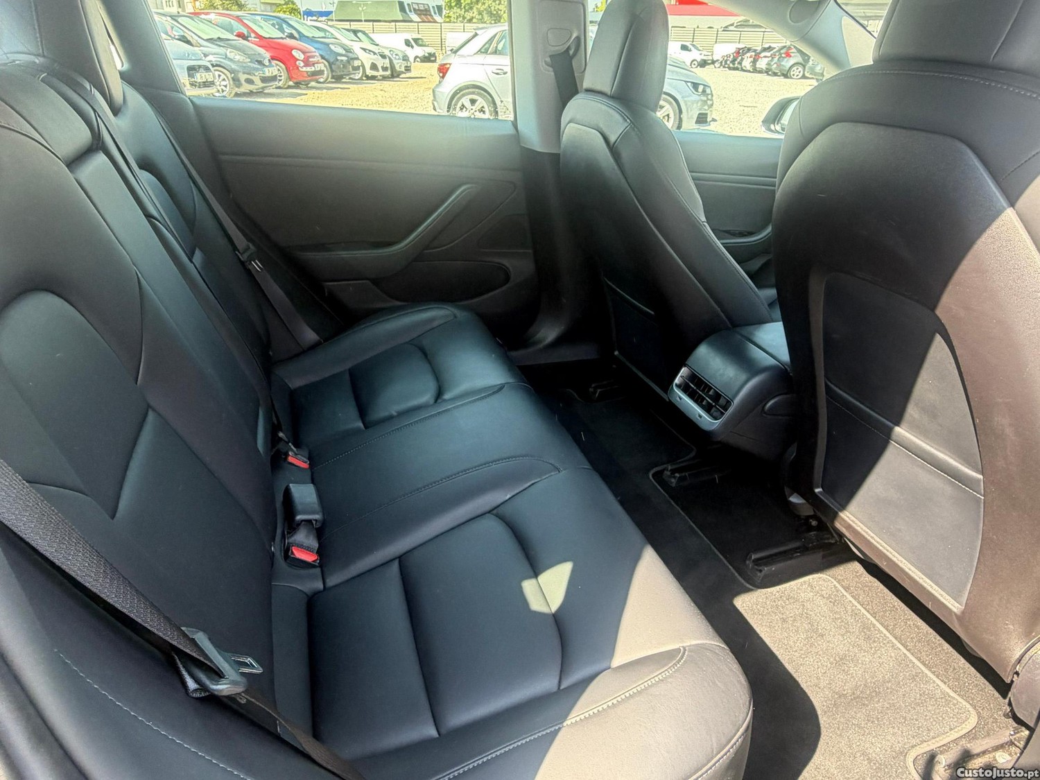 Tesla Model 3 Long-Range Dual Motor AWD — fotografia 3