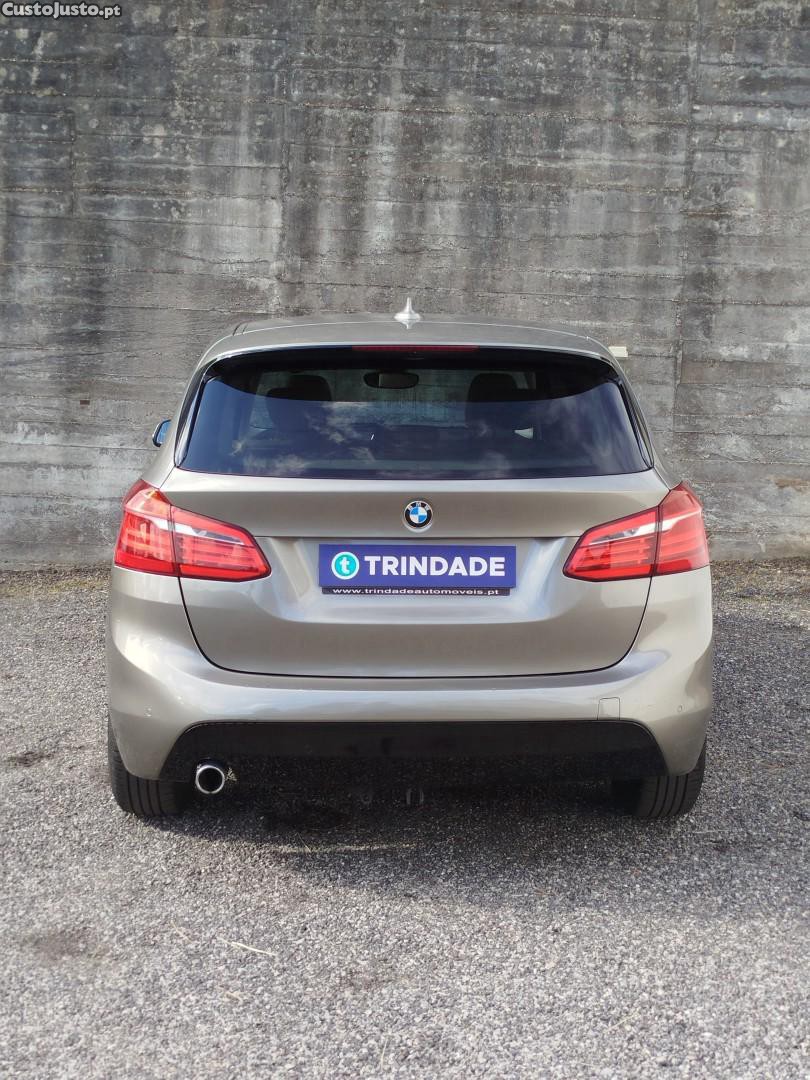BMW 216 Active Tourer d Luxury Line — fotografia 13