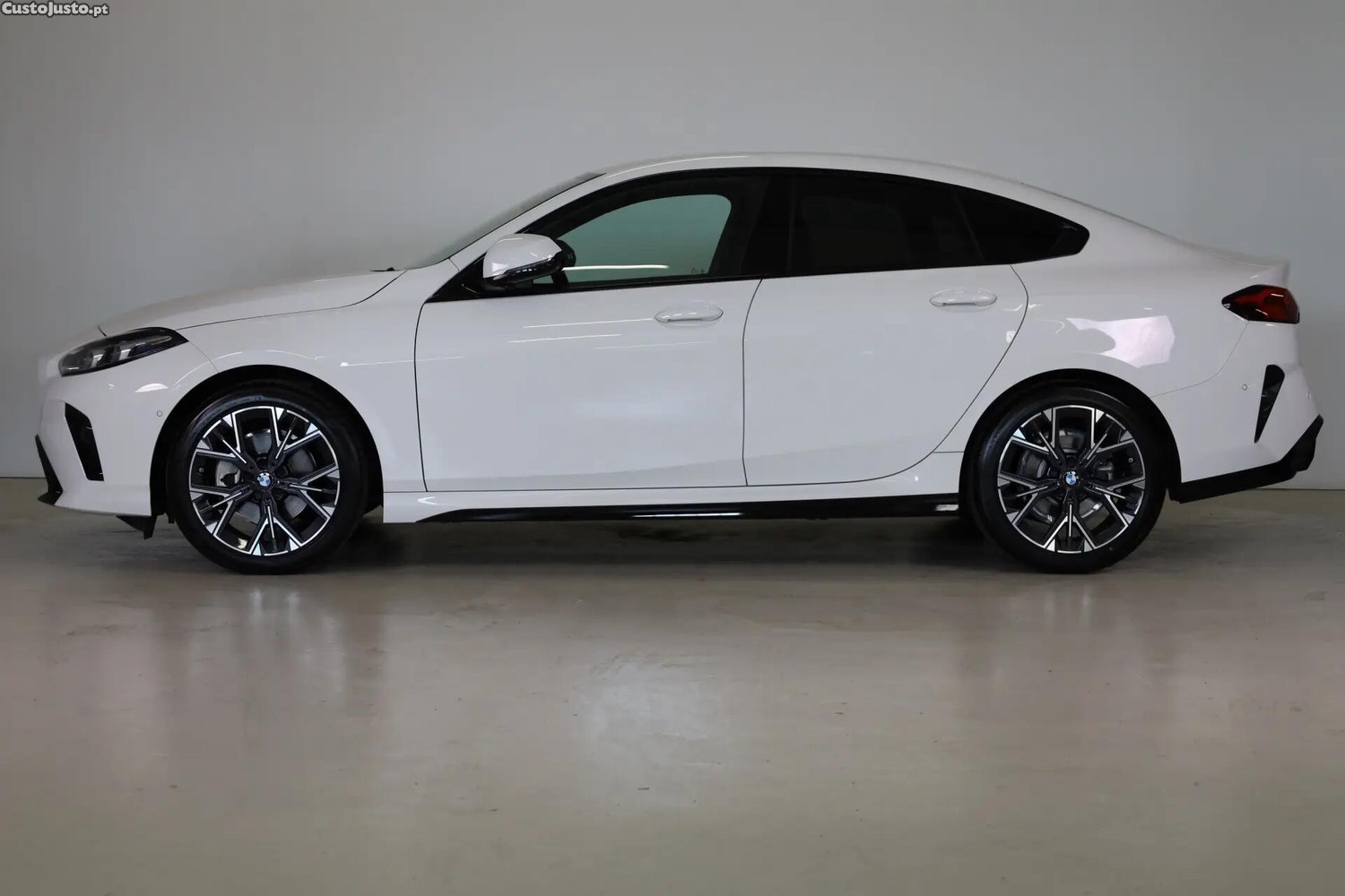 BMW 216 Pack Desportivo M Pro — fotografia 11