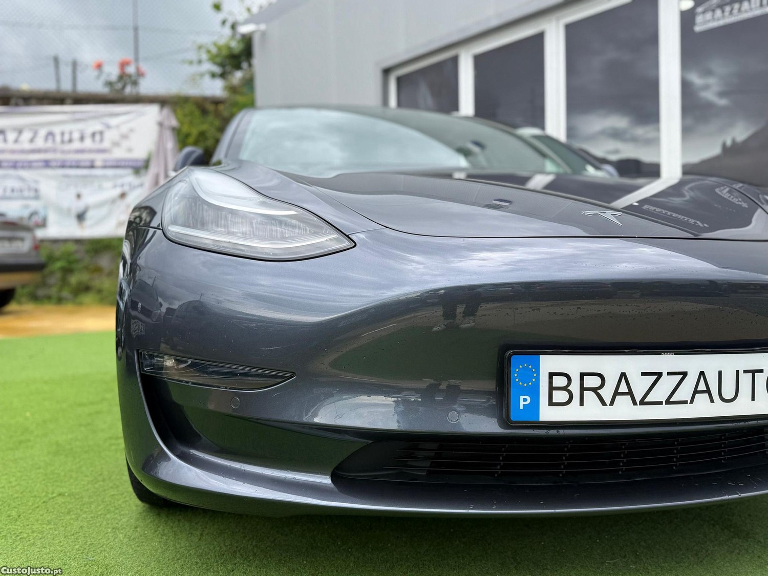 Tesla Model 3 Long-Range Dual Motor AWD — fotografia 21